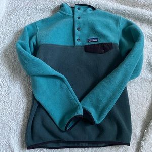 PATAGONIA BLUE AND BLACK FLEECE JACKET